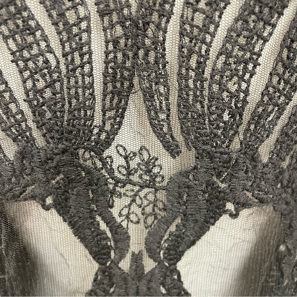 Hot Topic lace skull plaid flannel  button-up on the back size S black brown - Picture 5 of 7